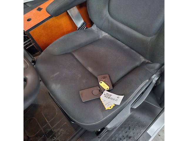 Bedrijfsauto, renault, trafic passenger - afbeelding 13 van  50