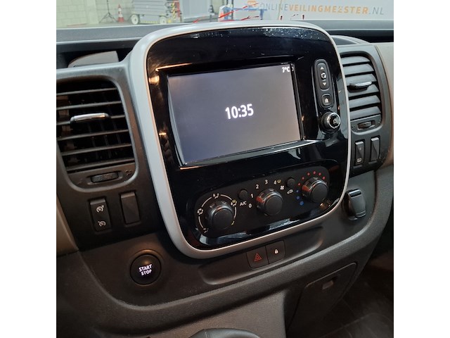 Bedrijfsauto, renault, trafic passenger - afbeelding 18 van  50