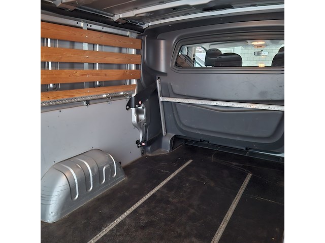 Bedrijfsauto, renault, trafic passenger - afbeelding 24 van  50