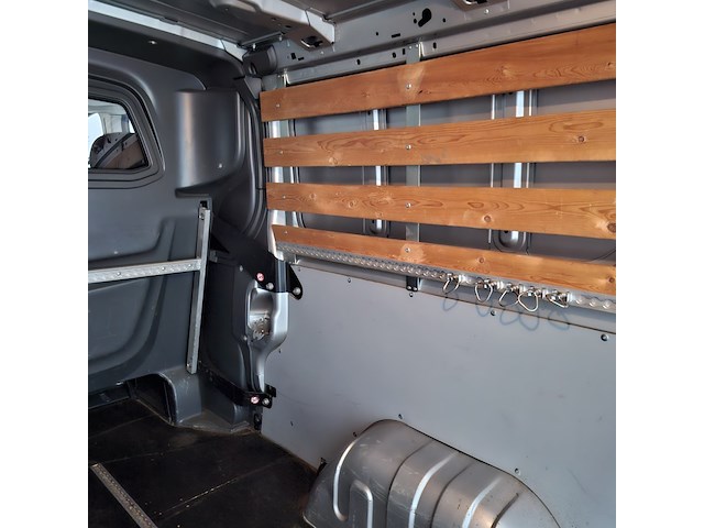 Bedrijfsauto, renault, trafic passenger - afbeelding 25 van  50