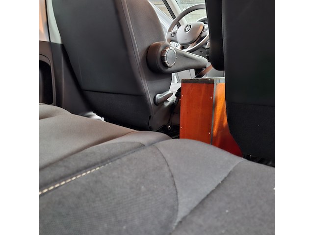 Bedrijfsauto, renault, trafic passenger - afbeelding 28 van  50