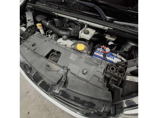 Bedrijfsauto, renault, trafic passenger - afbeelding 36 van  50