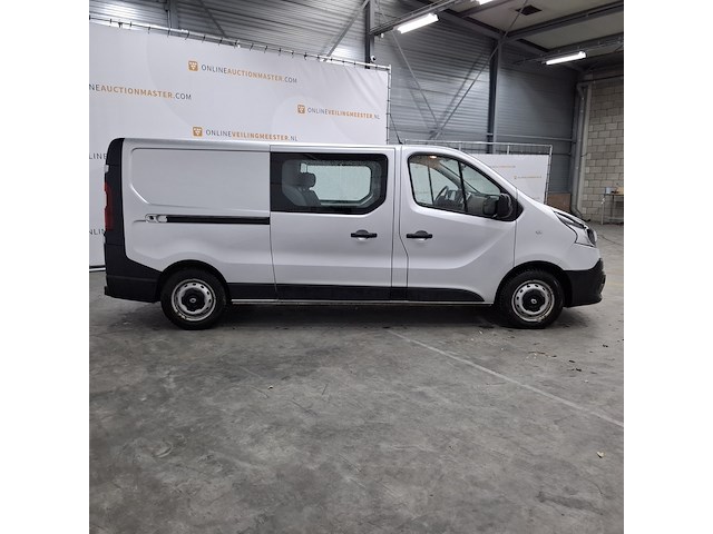 Bedrijfsauto, renault, trafic passenger - afbeelding 34 van  50