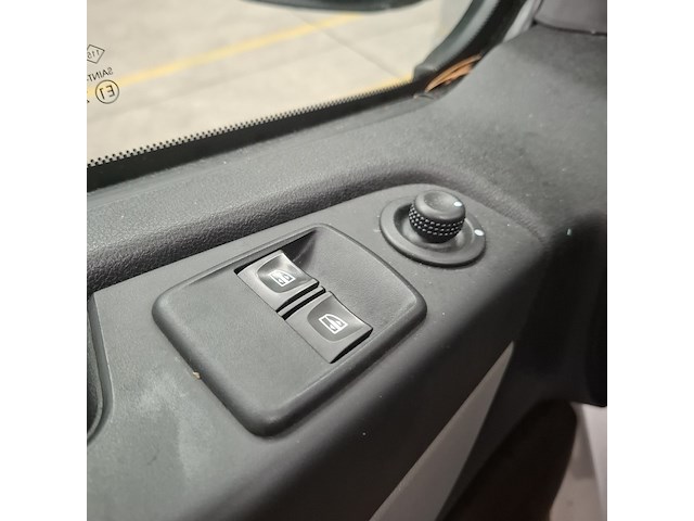 Bedrijfsauto, renault, trafic - afbeelding 7 van  48