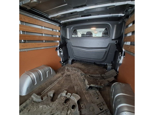 Bedrijfsauto, renault, trafic - afbeelding 28 van  52