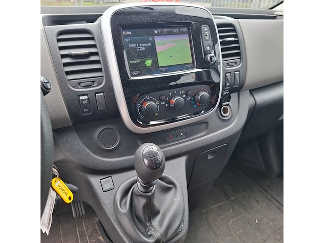 Bedrijfsauto, renault, trafic - afbeelding 9 van  35