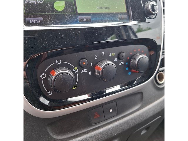 Bedrijfsauto, renault, trafic - afbeelding 11 van  35
