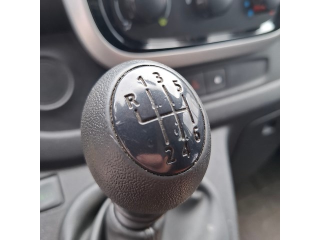 Bedrijfsauto, renault, trafic - afbeelding 13 van  35
