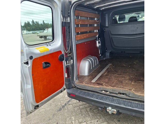 Bedrijfsauto, renault, trafic - afbeelding 17 van  35