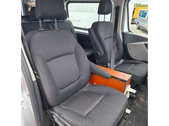 Bedrijfsauto, renault, trafic - afbeelding 26 van  35