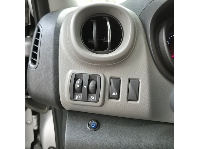 Bedrijfsauto, renault, trafic - afbeelding 19 van  45