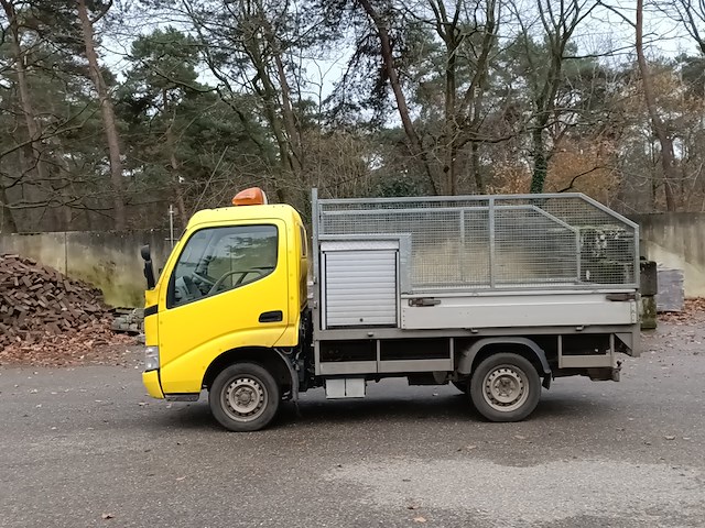 Bedrijfsauto toyota, dyna 3.0 d-4d comfort, bouwjaar 2008 - afbeelding 31 van  36