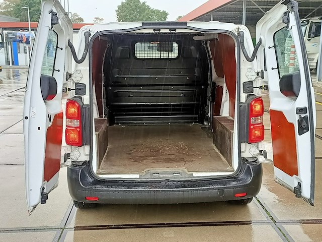 Bedrijfsauto, toyota, proace worker, 1.6 d-4d cool comfort, 2016 - afbeelding 29 van  32