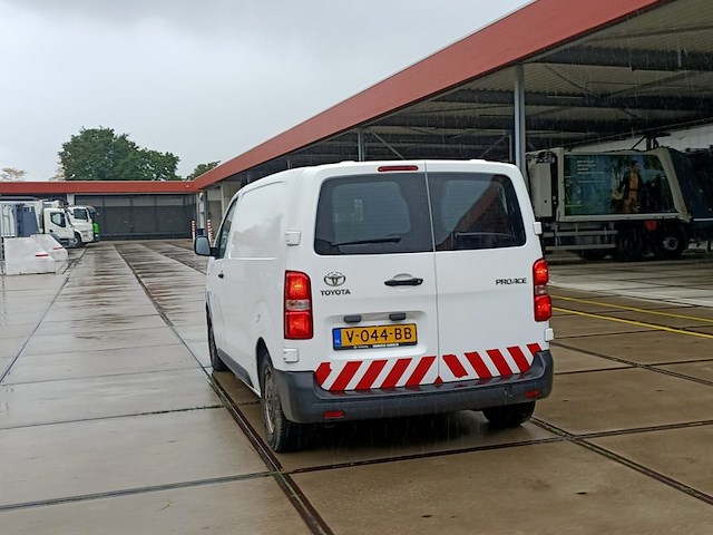 Bedrijfsauto, toyota, proace worker, 1.6 d-4d cool comfort, 2016 - afbeelding 14 van  32