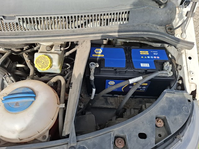 Bedrijfsauto, volkswagen, 2.0 tdi l1h1 dc trendline, 2011 - afbeelding 14 van  39