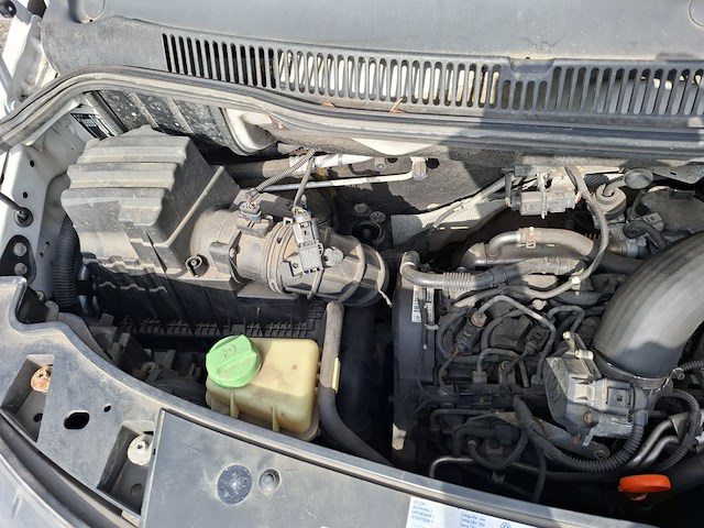 Bedrijfsauto, volkswagen, 2.0 tdi l1h1 dc trendline, 2011 - afbeelding 16 van  39