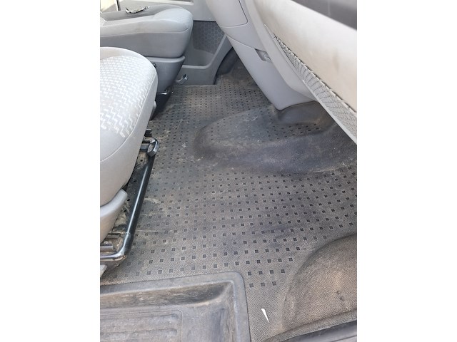 Bedrijfsauto, volkswagen, 2.0 tdi l1h1 dc trendline, 2011 - afbeelding 21 van  39