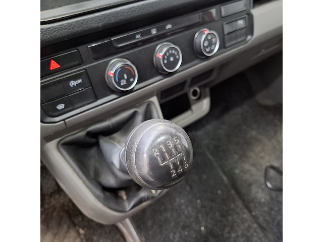 Bedrijfsauto, volkswagen, crafter, 2018 - afbeelding 30 van  60