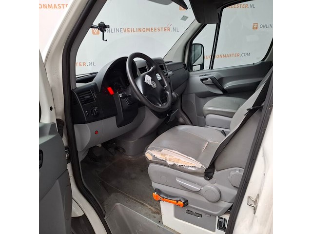 Bedrijfsauto, volkswagen, crafter 30 2.5 tdi l2h2 dc trendline, 2010 - afbeelding 37 van  74