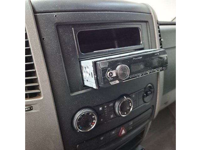 Bedrijfsauto, volkswagen, crafter 30 2.5 tdi l2h2 dc trendline, 2010 - afbeelding 44 van  74