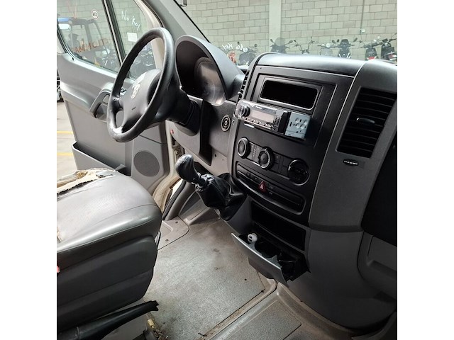 Bedrijfsauto, volkswagen, crafter 30 2.5 tdi l2h2 dc trendline, 2010 - afbeelding 54 van  74