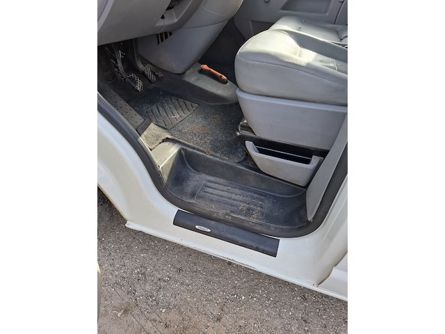 Bedrijfsauto, volkswagen, transporter 2.0 340 dc, 2008 - afbeelding 16 van  39