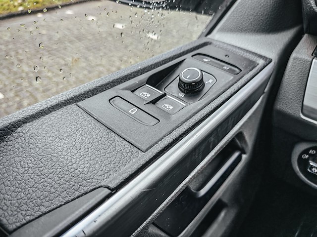 Bedrijfsauto volkswagen, transporter 2.0 tdi l2h1 28, bouwjaar 2021 - afbeelding 17 van  30