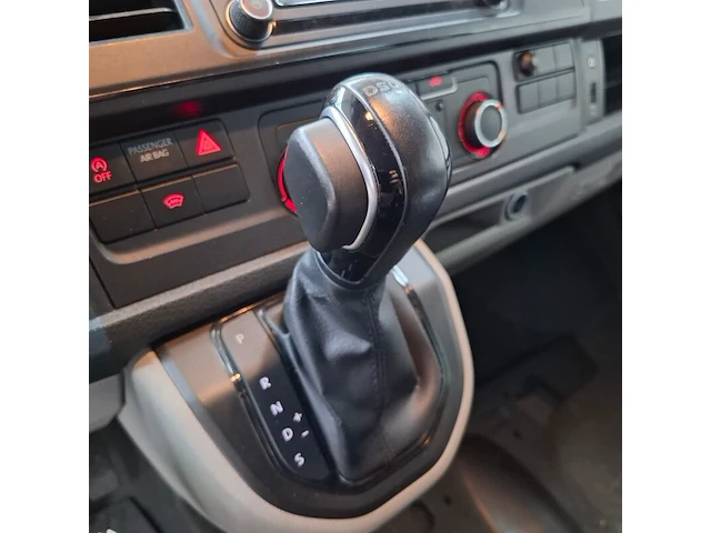 Bedrijfsauto, volkswagen, transporter, 2017 - afbeelding 47 van  79