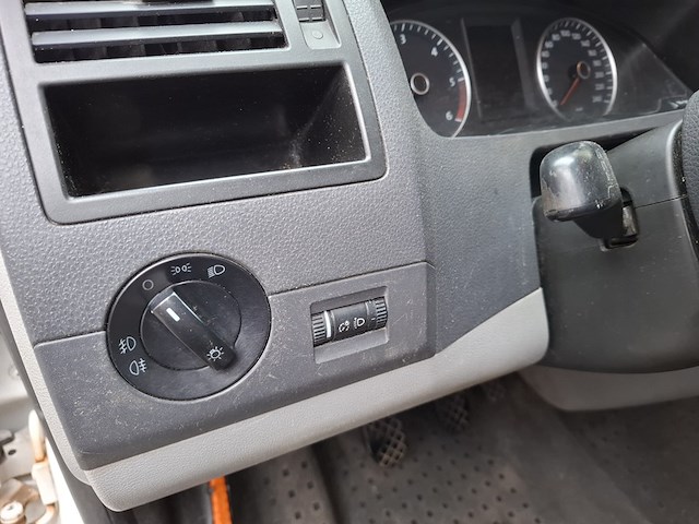 Bedrijfsauto, volkswagen, transporter 2.0tdi l1h2, 2010 - afbeelding 6 van  26