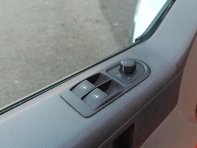 Bedrijfsauto, volkswagen, transporter 2.5 tdi 300 4motion trendline dc, 2008 - afbeelding 10 van  38