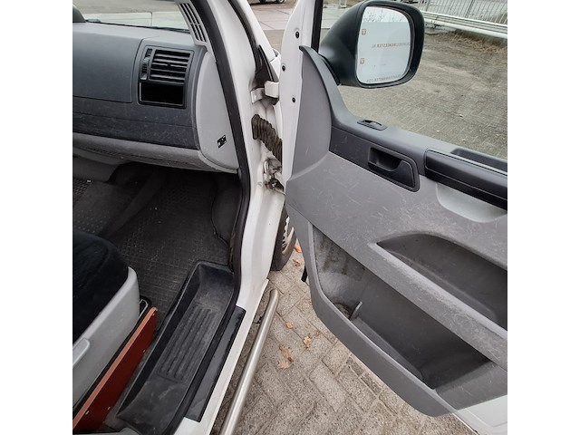 Bedrijfsauto, volkswagen, transporter - afbeelding 41 van  50