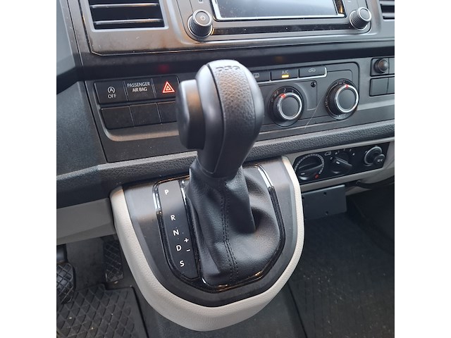 Bedrijfsauto, volkswagen, transporter - afbeelding 32 van  47