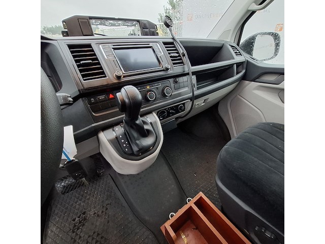 Bedrijfsauto, volkswagen, transporter - afbeelding 33 van  47