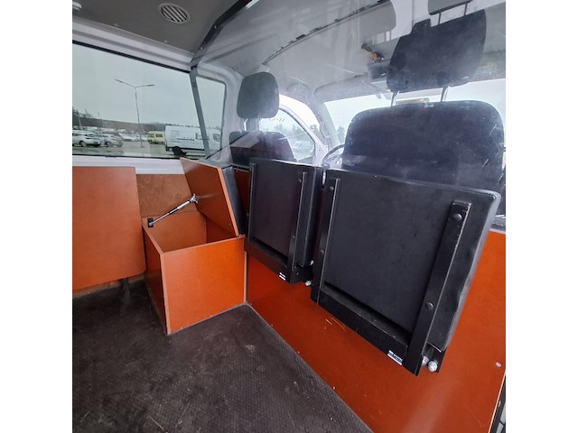 Bedrijfsauto, volkswagen, transporter - afbeelding 40 van  47