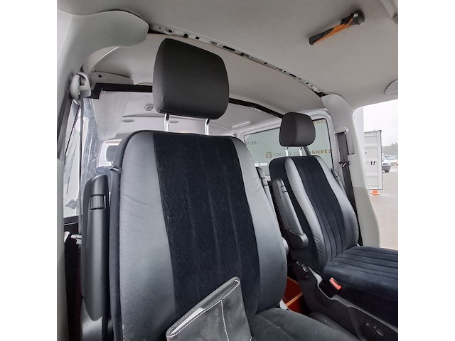 Bedrijfsauto, volkswagen, transporter - afbeelding 43 van  47