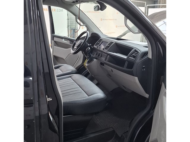 Bedrijfsauto, volkswagen, transporter - afbeelding 19 van  26
