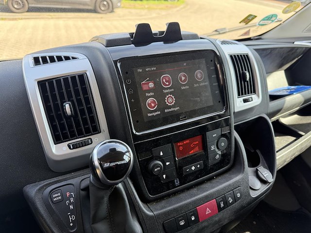 Bedrijfsbus fiat ducato 9v automaat met kenteken vfh-36-r - afbeelding 2 van  22