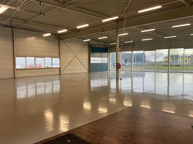 Bedrijfsgebouw 1074m2 - afbeelding 27 van  95