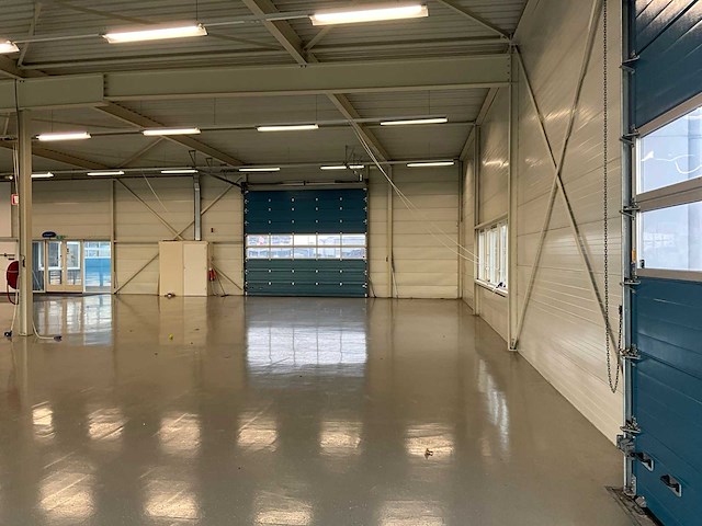 Bedrijfsgebouw 1074m2 - afbeelding 32 van  95