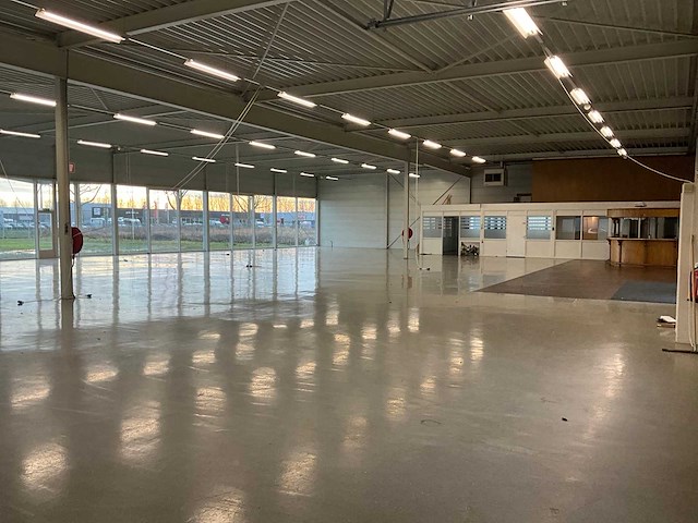 Bedrijfsgebouw 1074m2 - afbeelding 36 van  95