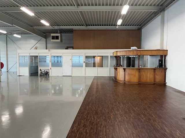 Bedrijfsgebouw 1074m2 - afbeelding 37 van  95