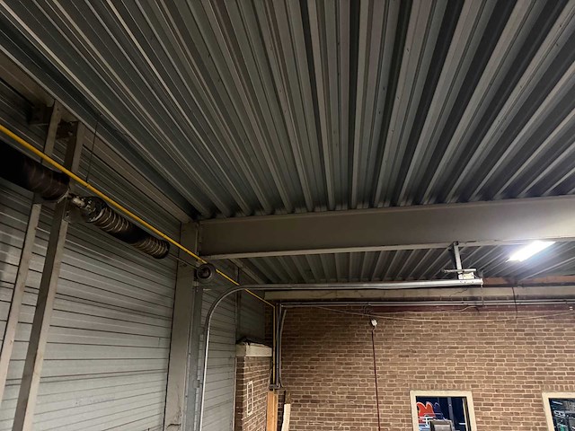 Bedrijfshal met staalconstructie 30x16,5 meter (500m2) - afbeelding 15 van  19