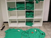 Bedrijfskleding - partij o.a. sweet t-shirts & sweaters, diverse maten - afbeelding 1 van  5