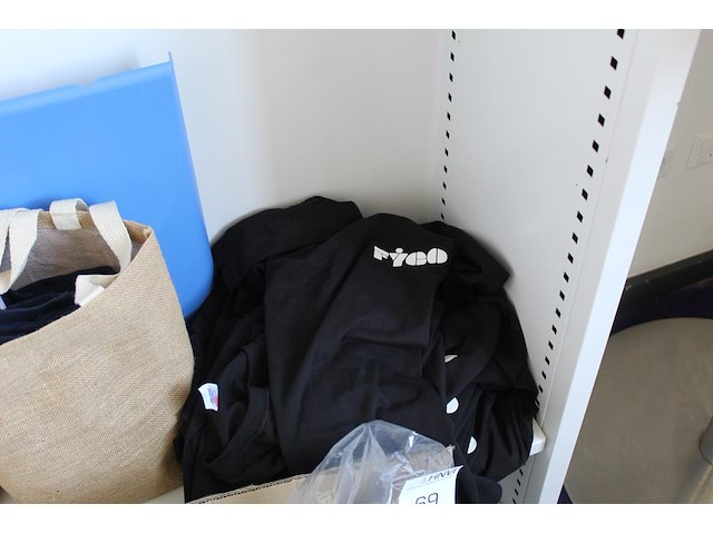 Bedrijfskleding met opdruk w.o. shirts en soft shell jackets. - afbeelding 3 van  3