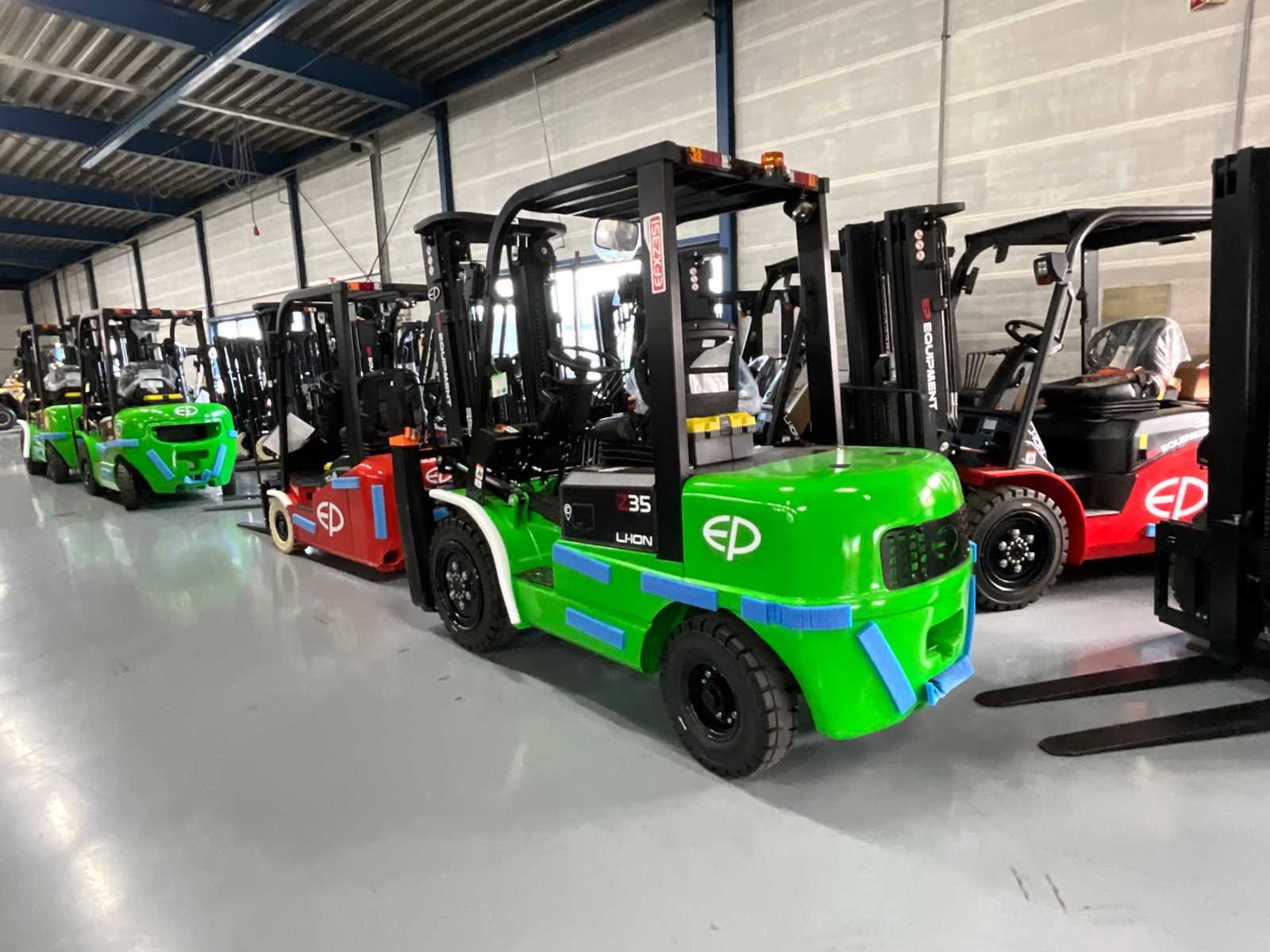Bedrijfsopschoning intern transport, gereedschappen & quads
