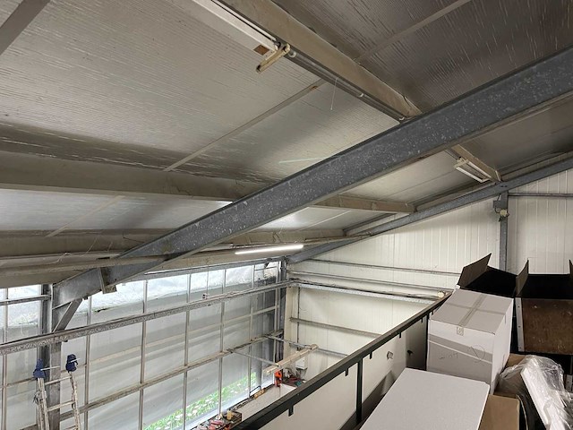 Bedrijfsruimte 337m2 - afbeelding 2 van  11