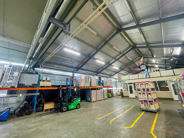Bedrijfsruimte 337m2 - afbeelding 6 van  11