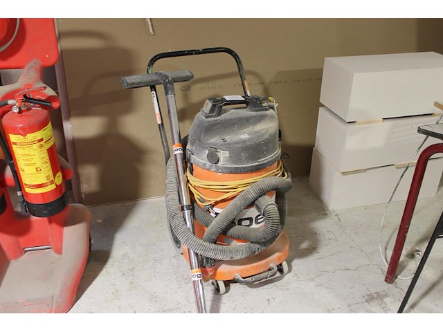 Bedrijfsstofzuiger boels. - afbeelding 1 van  2