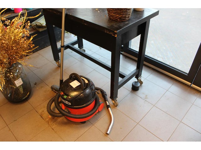 Bedrijfsstofzuiger numatic. - afbeelding 1 van  2