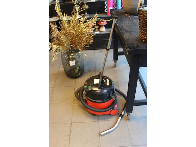 Bedrijfsstofzuiger numatic. - afbeelding 2 van  2